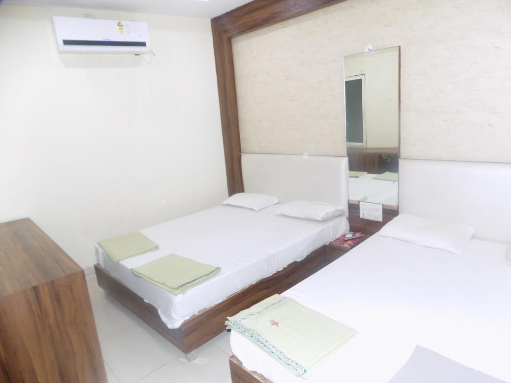 Hotel Tathastu Ujjain Luaran gambar
