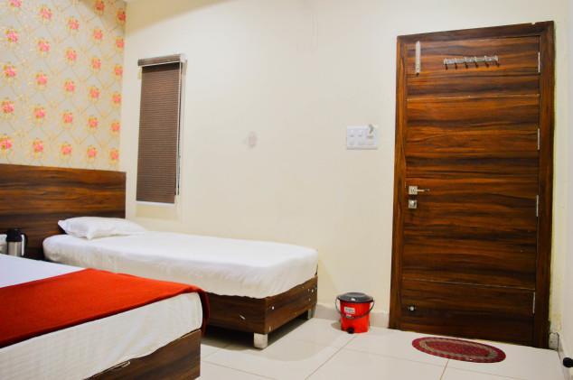 Hotel Tathastu Ujjain Luaran gambar